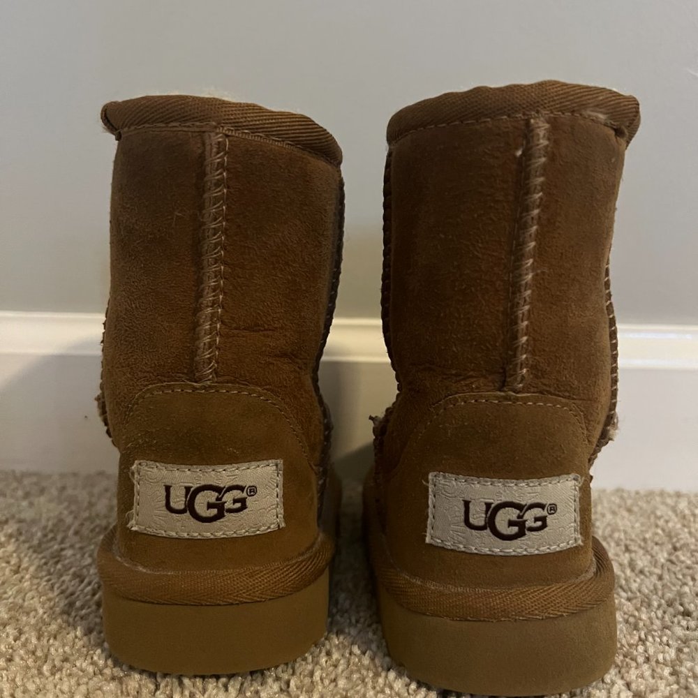 Toddler Size 6 UGG boots in good condition
